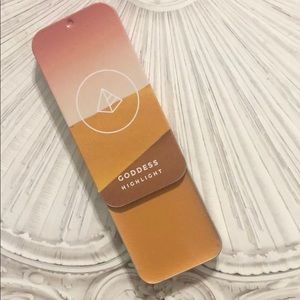 MaskCara highlight color Goddess